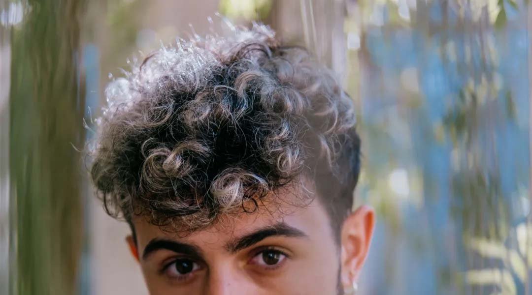 contoh highlight rambut pria balayage highlight