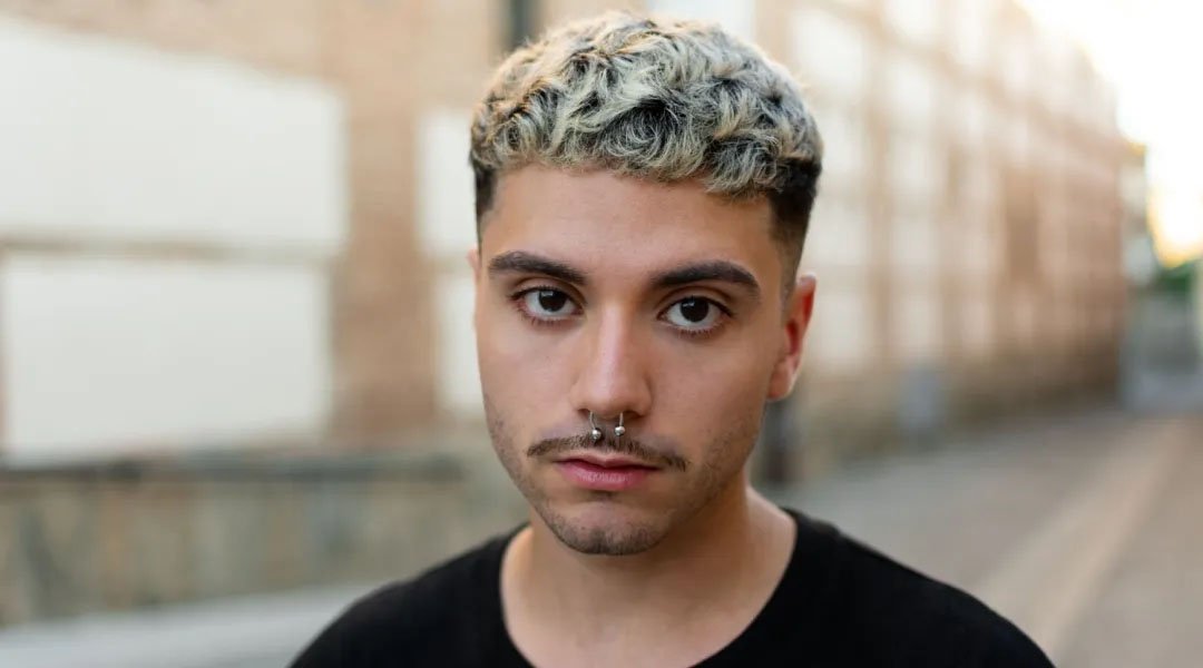 contoh highlight rambut pria contrast highlight