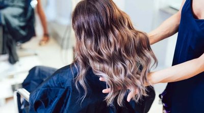 contoh highlight rambut earthy balayage