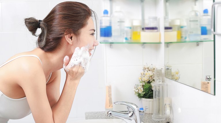 Kenapa Kamu Perlu Face Wash untuk Kulit Sensitif Intip Alasannya Di Sini