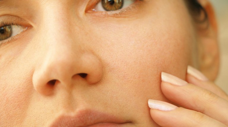 cara meratakan warna kulit tidak merata