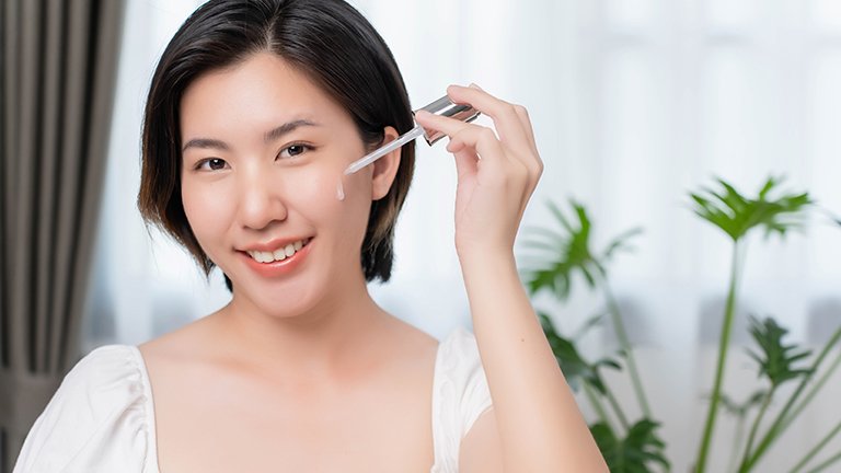 Manfaat Lain Serum untuk Mencerahkan Wajah