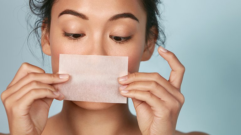 Efektif Ini Cara Menghilangkan Minyak di Wajah dengan Alami