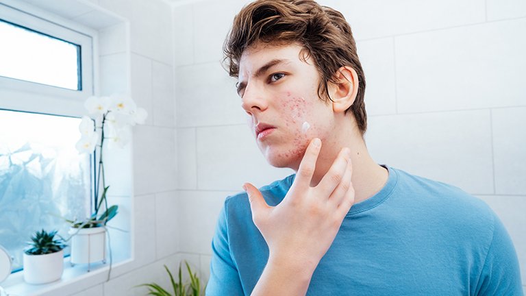 4-jenis-skincare-yang-setidaknya-perlu-dimiliki-pria