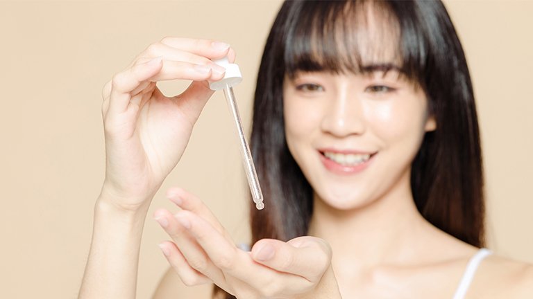 Kandungan Serum Pencerah Wajah Terbaik yang Aman di Kulit