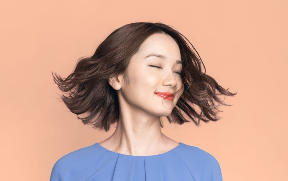 10 Rekomendasi Model Rambut Layer Sebahu untuk Wajah Bulat