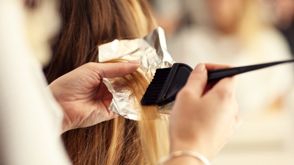 Pertama Kali Mewarnai Rambut? Coba Garnier Golden Brown