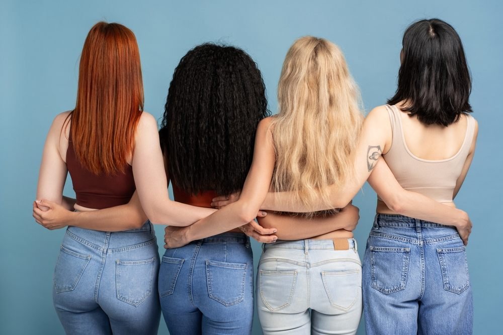 Padukan Warna Semir Rambut yang Bagus Ini dengan Gaya Rambut Favoritmu