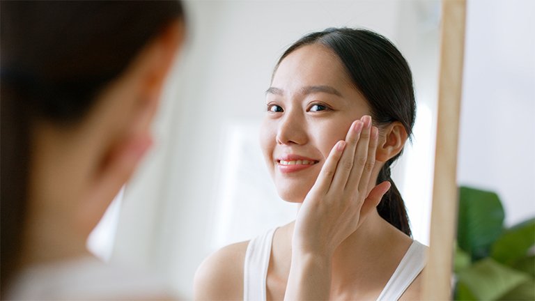 5 Kandungan yang Wajib Ada di Skin Care untuk Menghilangkan Bekas Jerawat