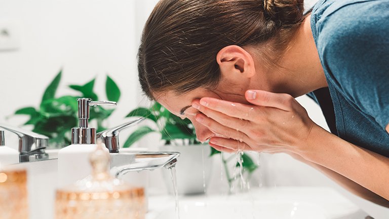 Intip Formula Sabun Muka Penghilang Jerawat dan Bekasnya yang Wajib Ada