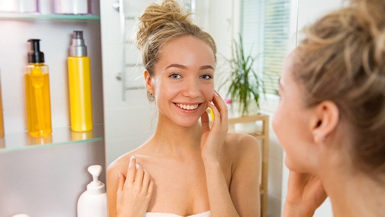 Tips Memilih Facial Wash untuk Kulit Kering dan Kusam